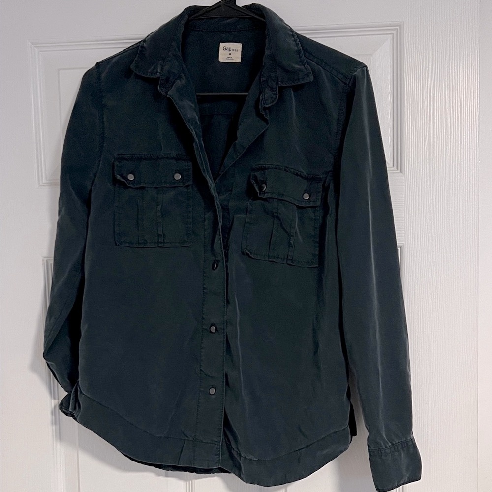 GAP Gray/Blue Button-Up Shirt